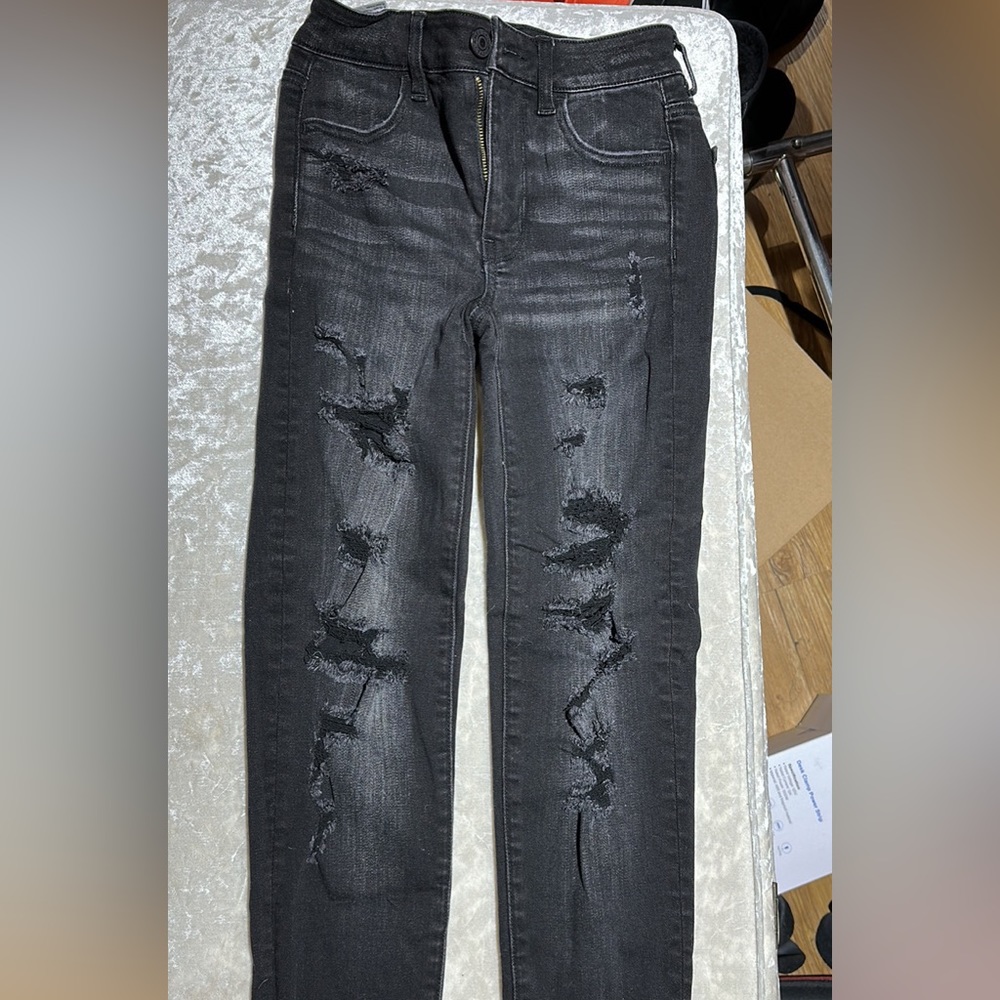 Black distressed American Eagle Jeans